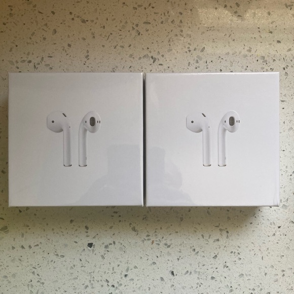 AirPods with Wireless Charging Case Bundle